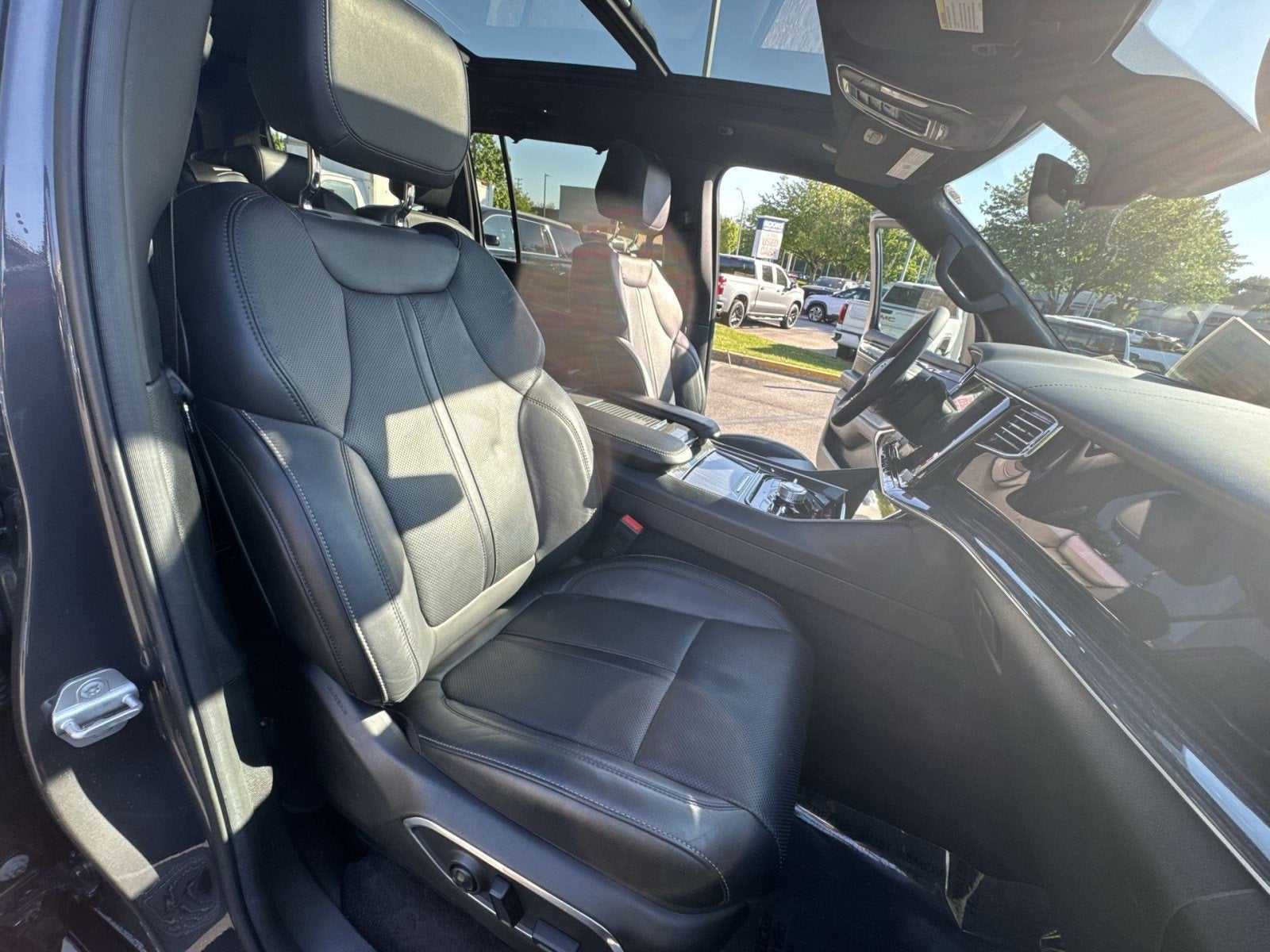 2022 Jeep Wagoneer Series III