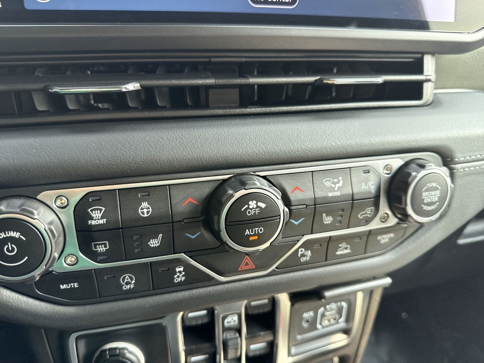 2025 Jeep Gladiator Mojave X