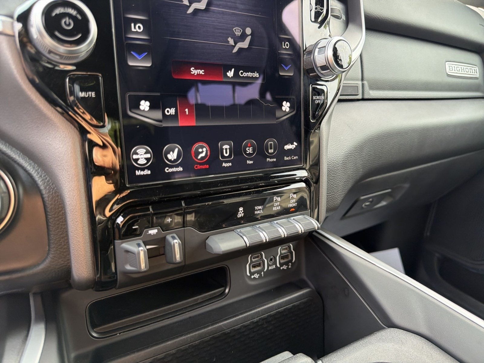 2021 RAM 1500 Big Horn Crew Cab 4x4 5'7" Box