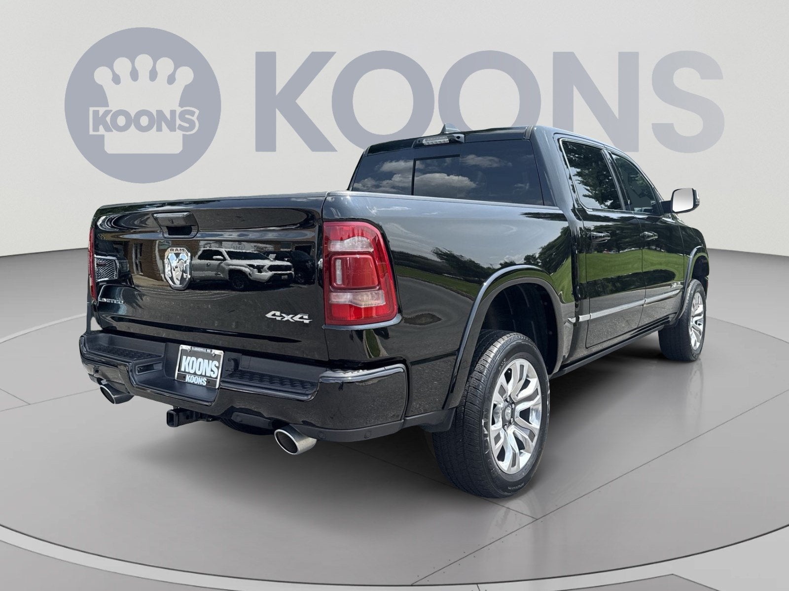 2024 RAM 1500 Limited Crew Cab 4x4 5'7" Box