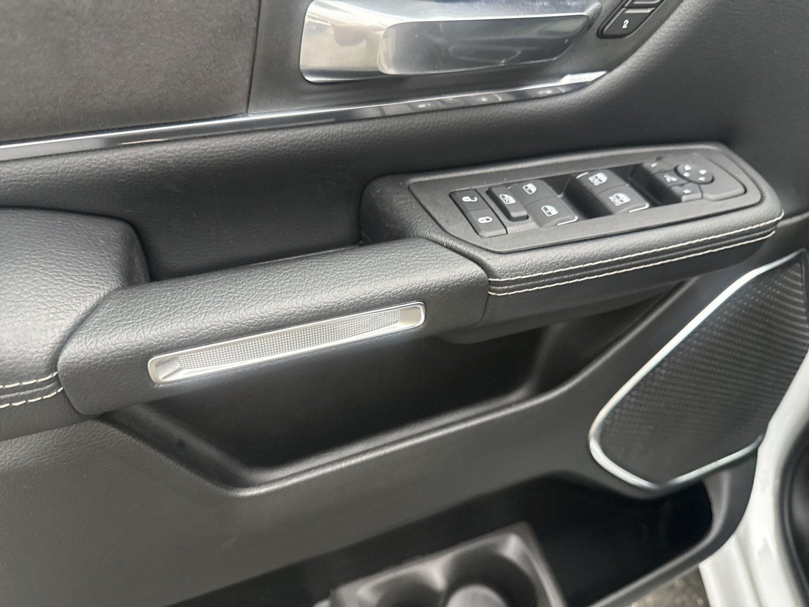 2025 RAM 1500 Laramie Crew Cab 4x4 6'4" Box