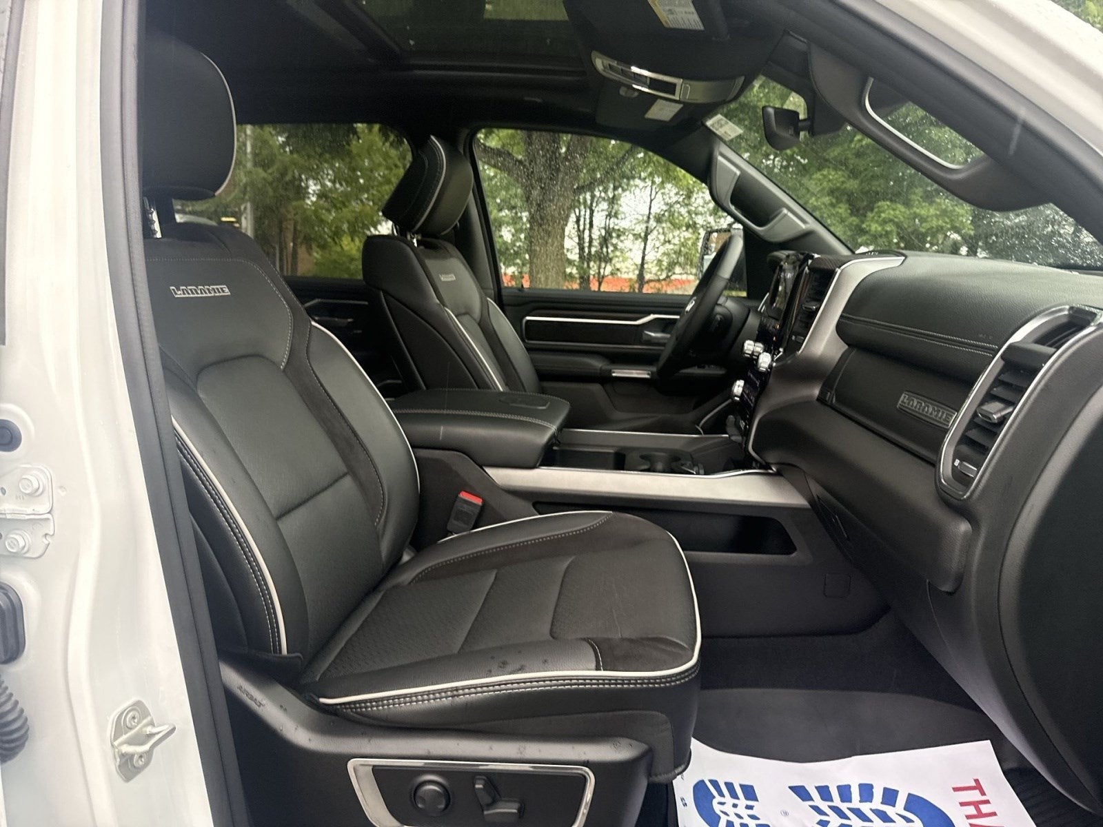 2025 RAM 1500 Laramie Crew Cab 4x4 6'4" Box