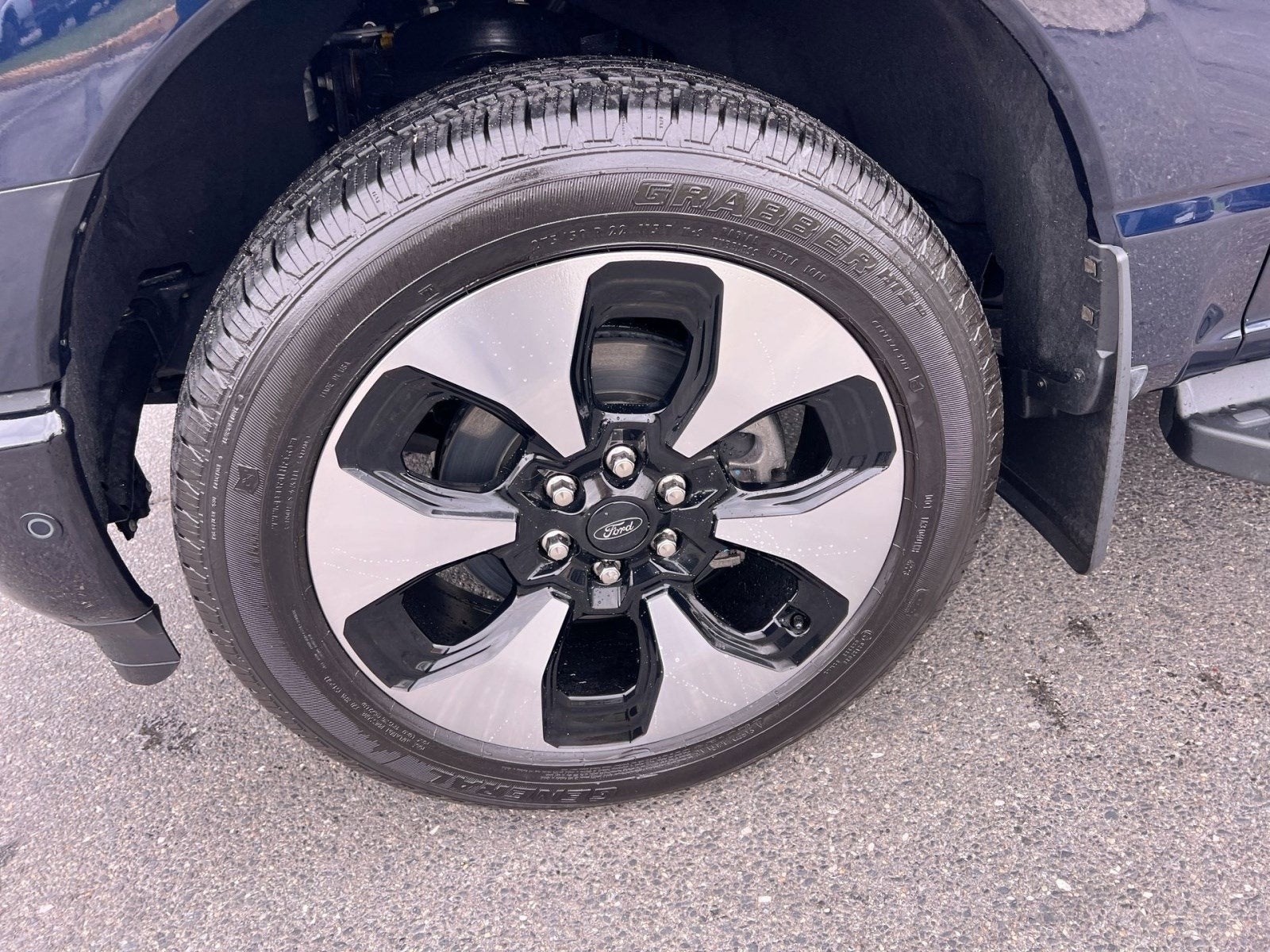 2023 Ford F-150 Lightning Pro