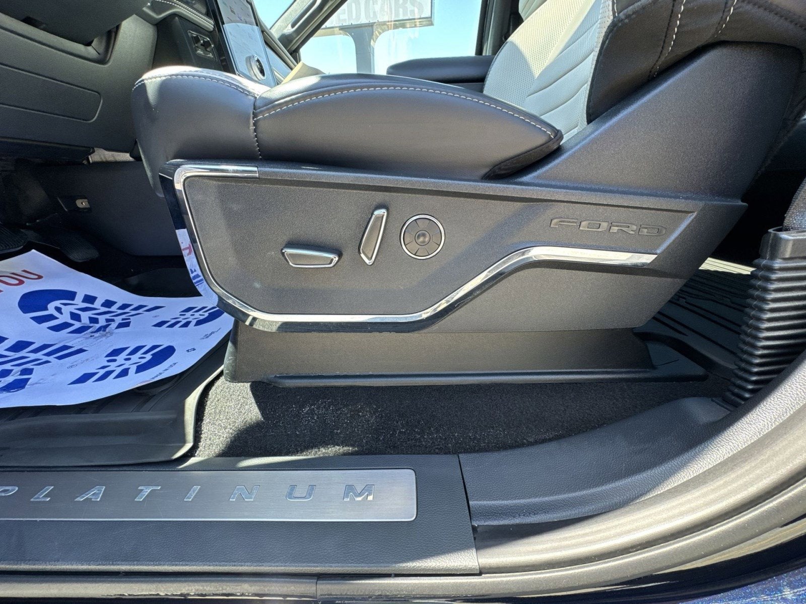 2025 Ford F-150 Lightning Platinum