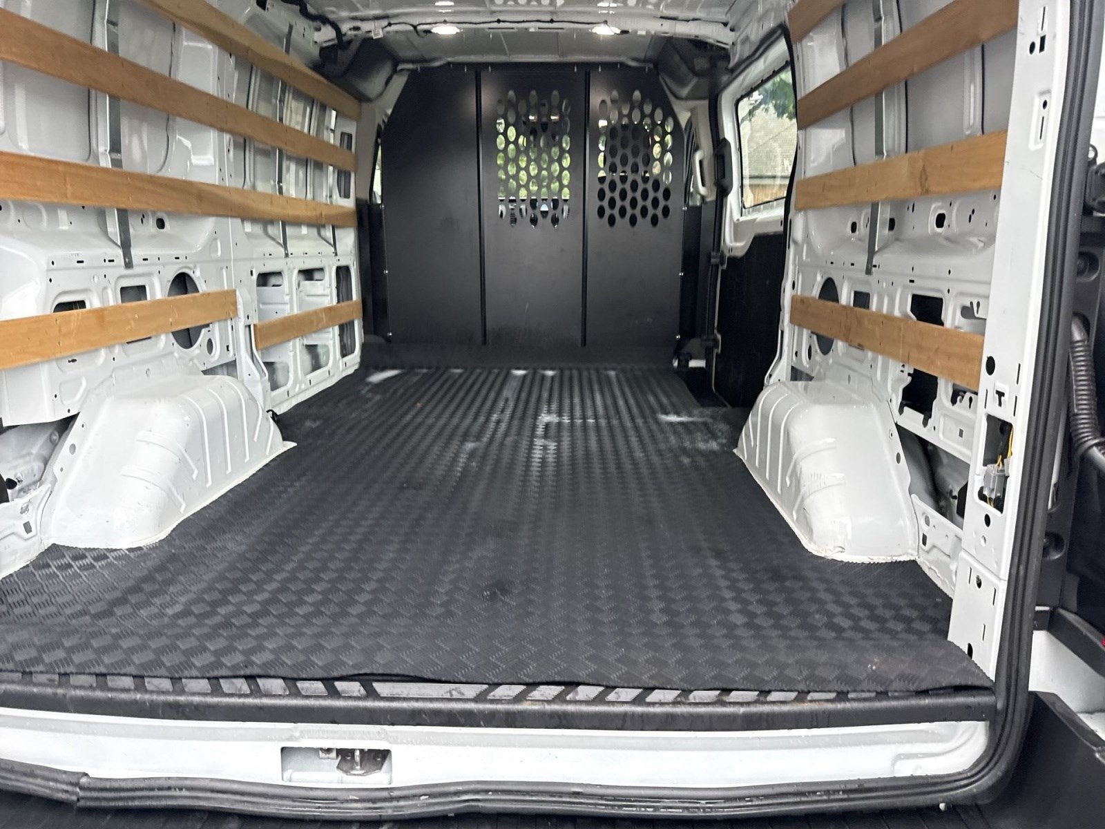 2025 Ford Transit Cargo Van T-250 130" Low Rf 9070 GVWR RWD