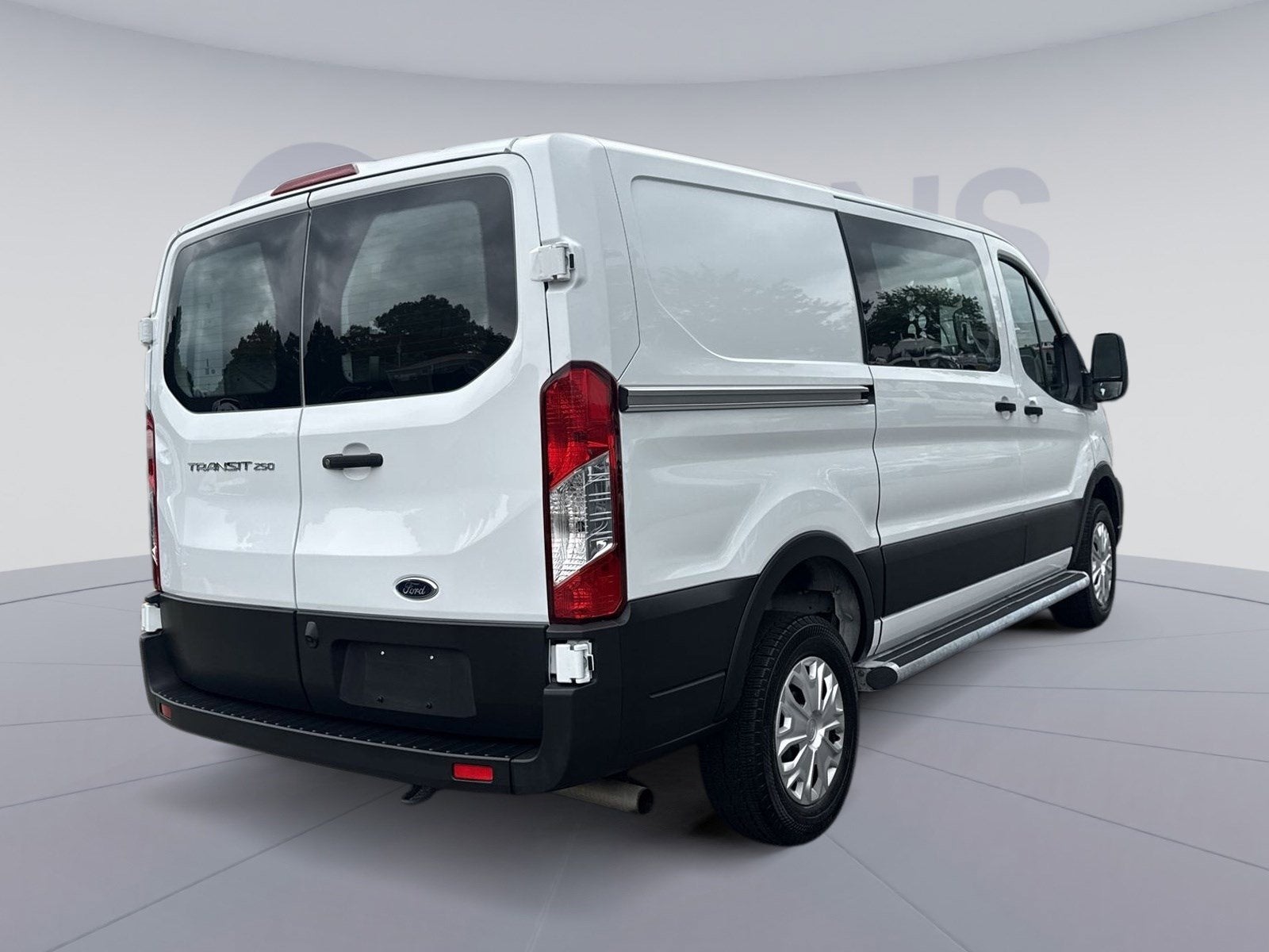 2025 Ford Transit Cargo Van T-250 130" Low Rf 9070 GVWR RWD