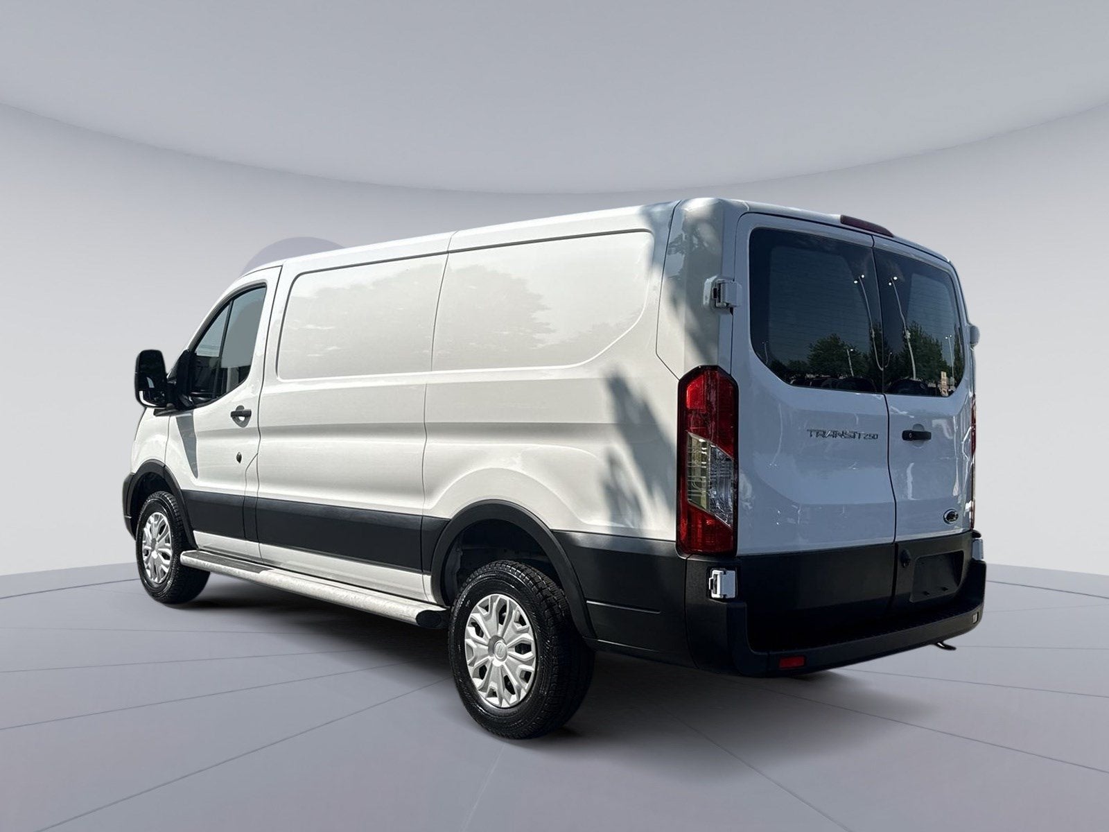 2025 Ford Transit Cargo Van T-250 148" Low Rf 9070 GVWR RWD