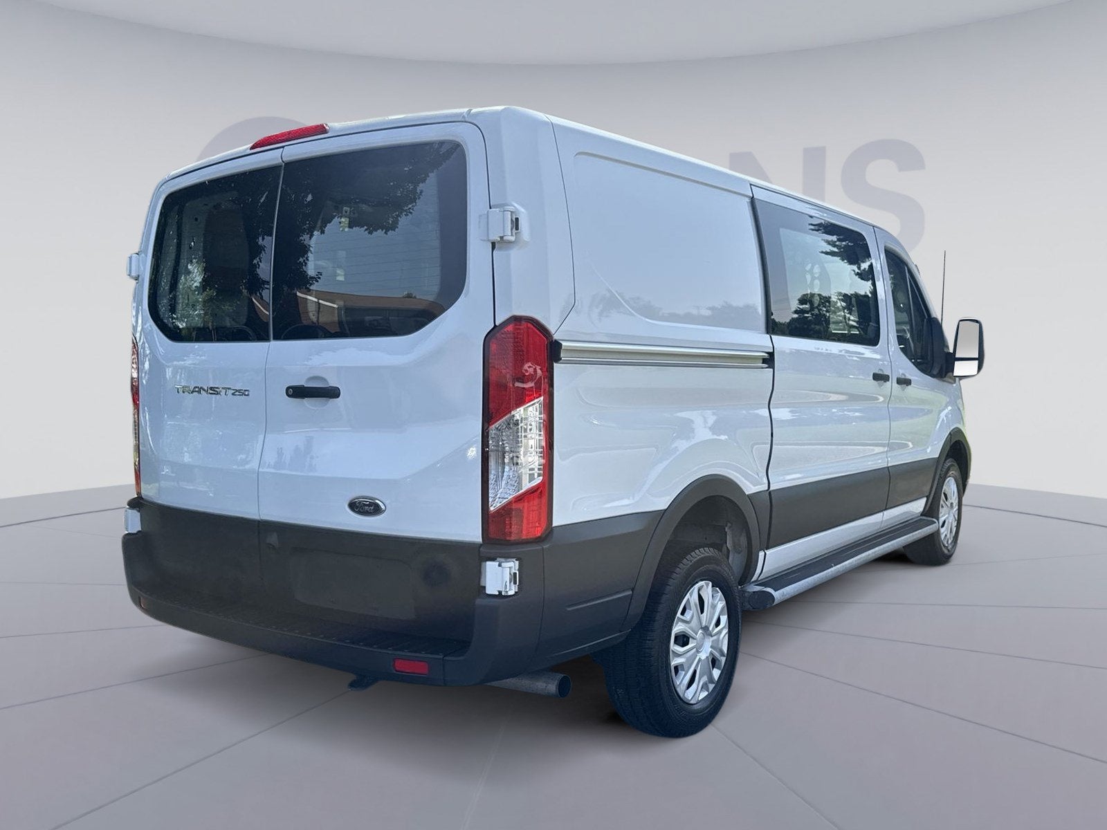 2025 Ford Transit Cargo Van T-250 148" Low Rf 9070 GVWR RWD