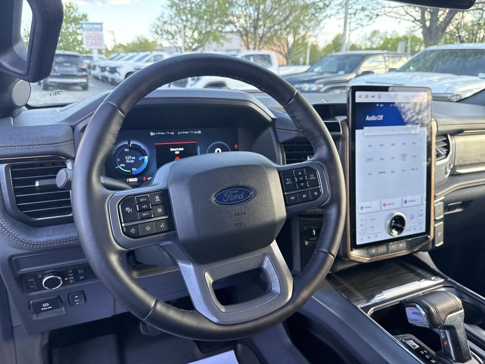 2025 Ford F-150 Lightning LARIAT
