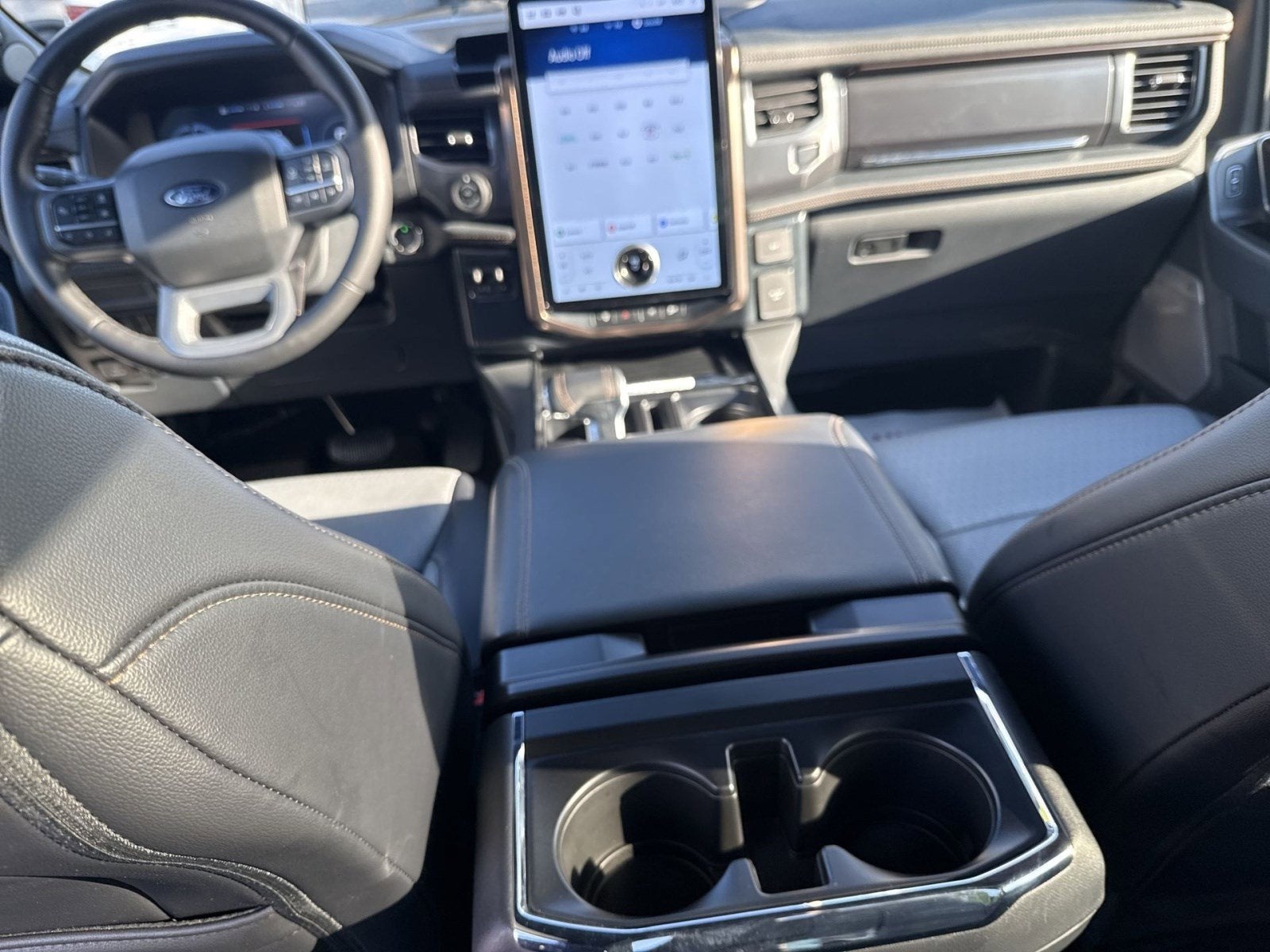 2025 Ford F-150 Lightning LARIAT