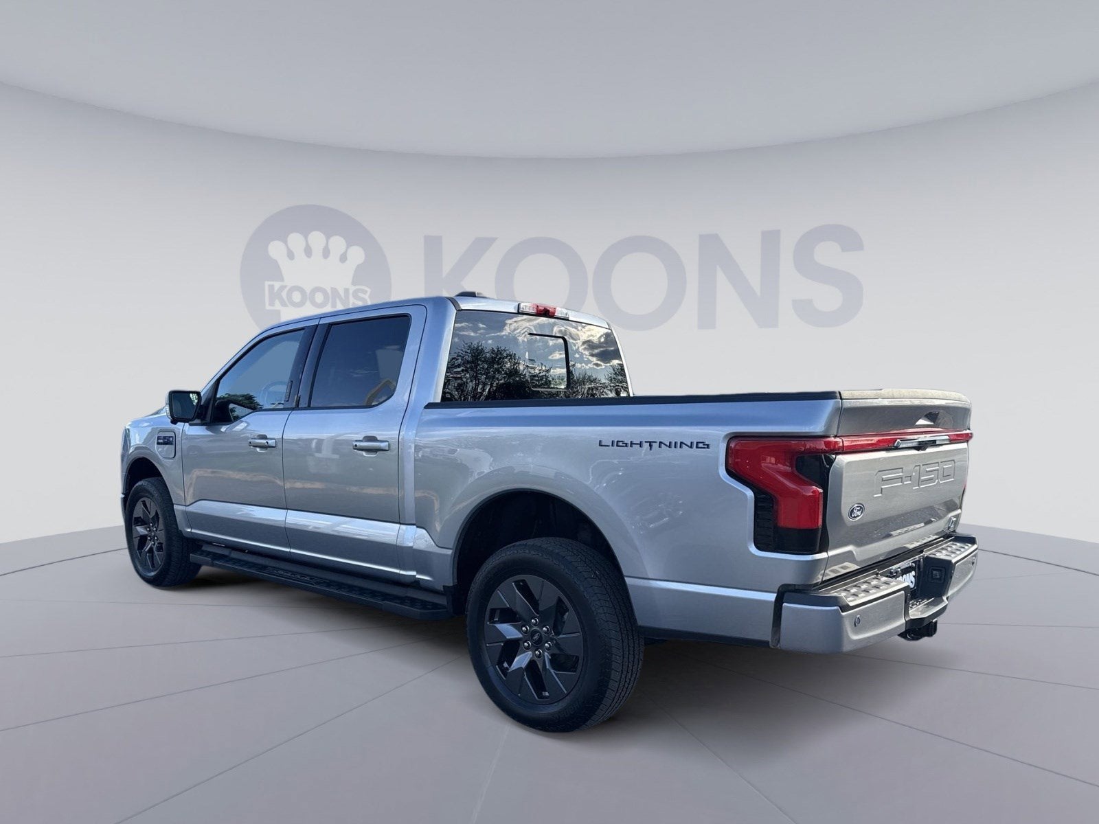 2025 Ford F-150 Lightning LARIAT
