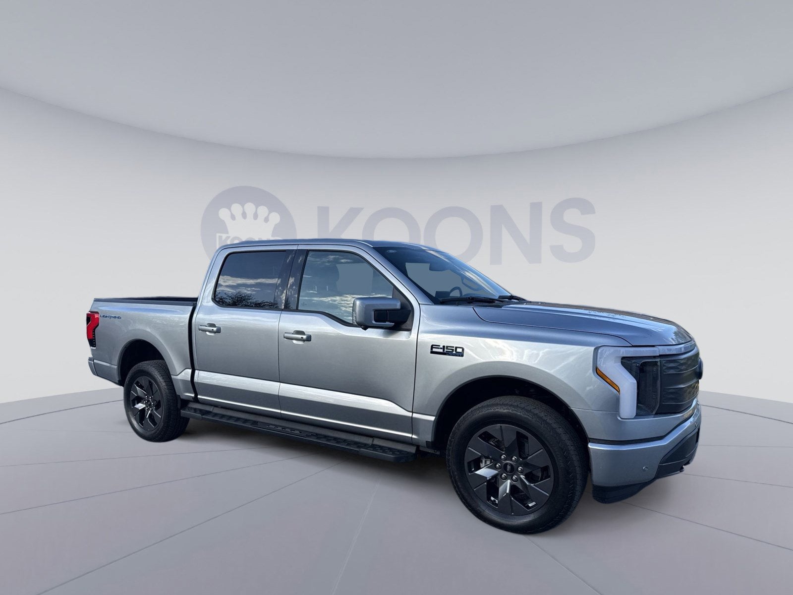 2025 Ford F-150 Lightning LARIAT
