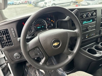 2024 Chevrolet Express Passenger 3500 1LT