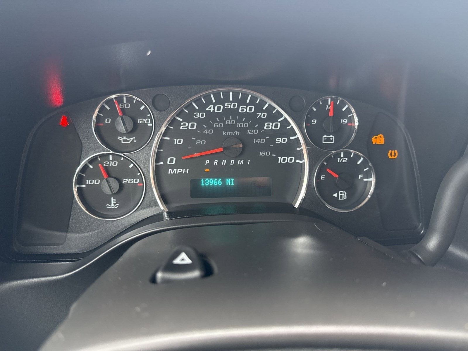 2024 Chevrolet Express Passenger 3500 1LT