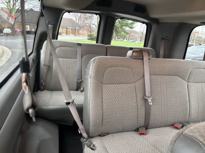2024 Chevrolet Express Passenger 3500 1LT