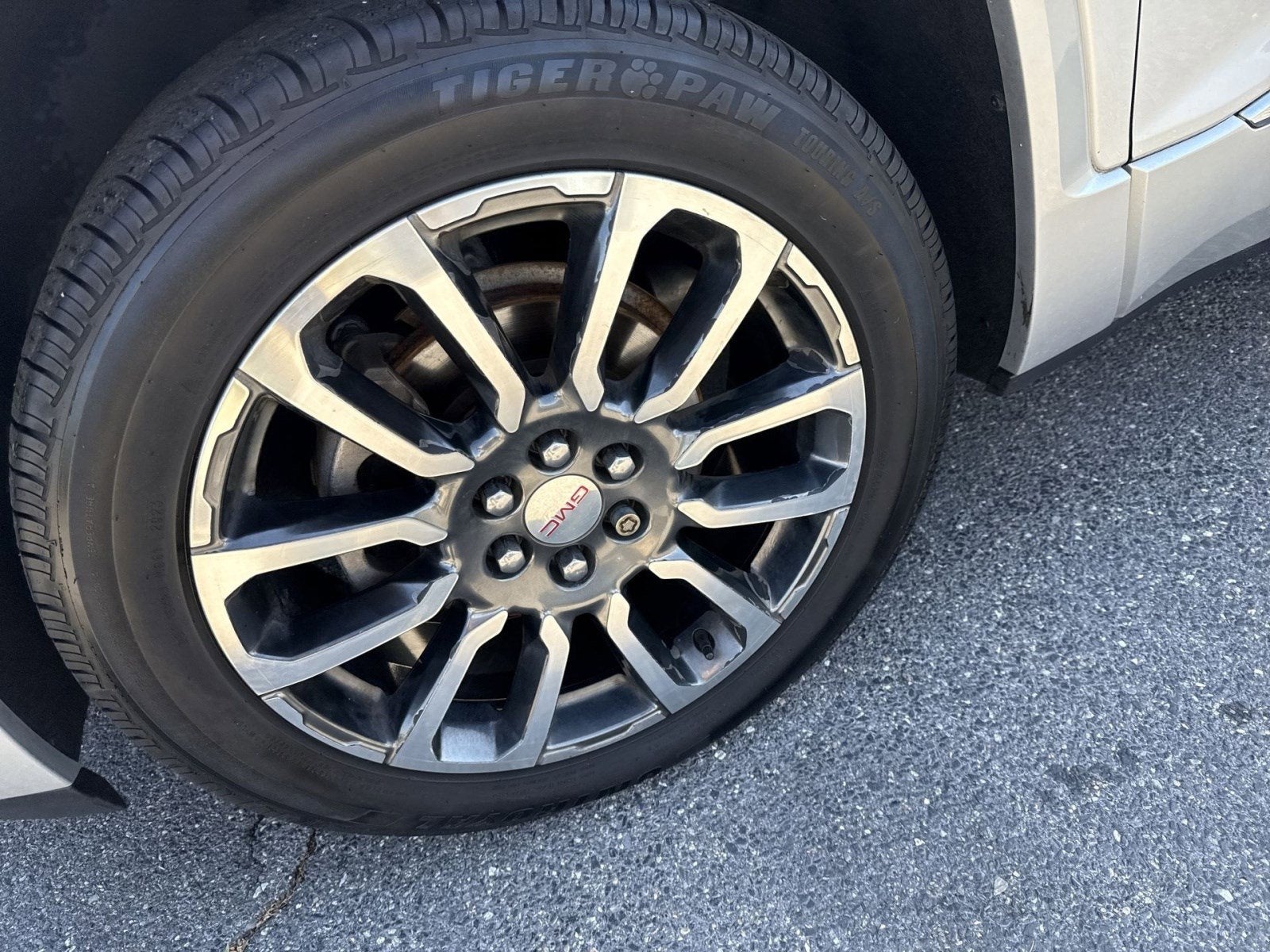 2020 GMC Acadia Denali