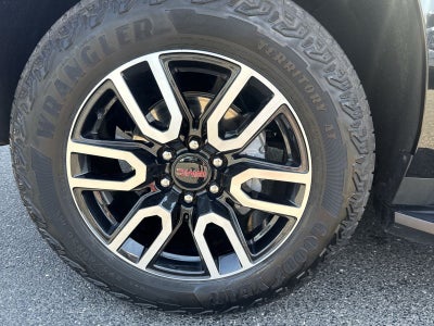 2024 GMC Yukon AT4