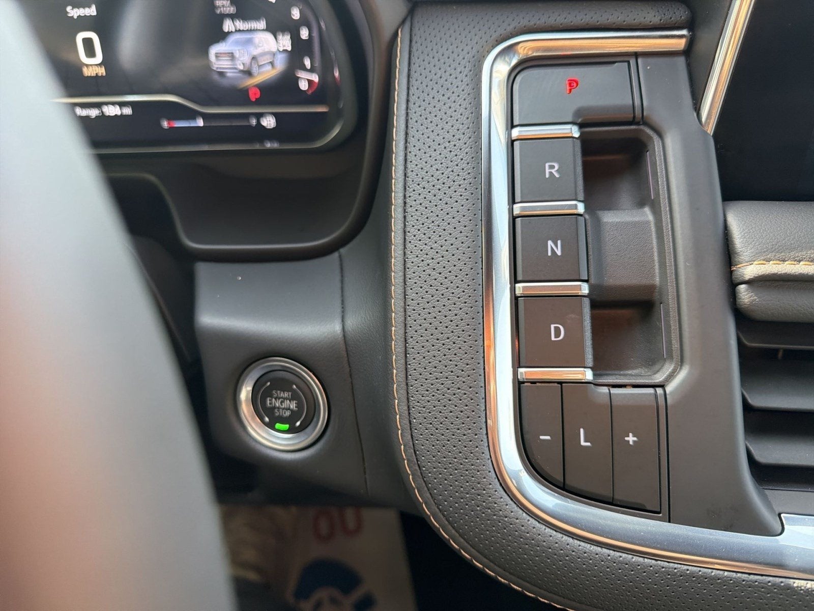2024 GMC Yukon XL AT4