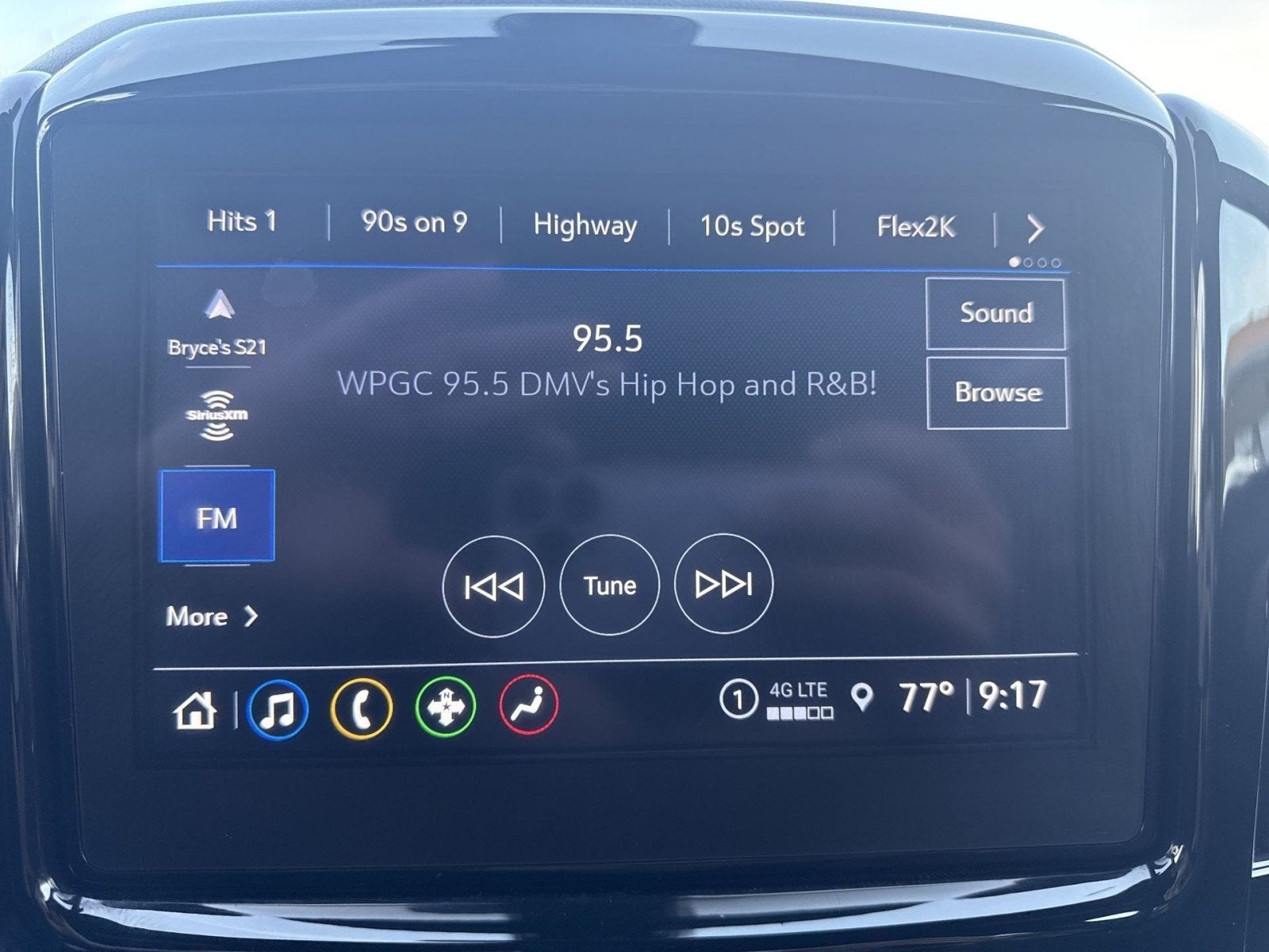 2023 Chevrolet Traverse LT Cloth