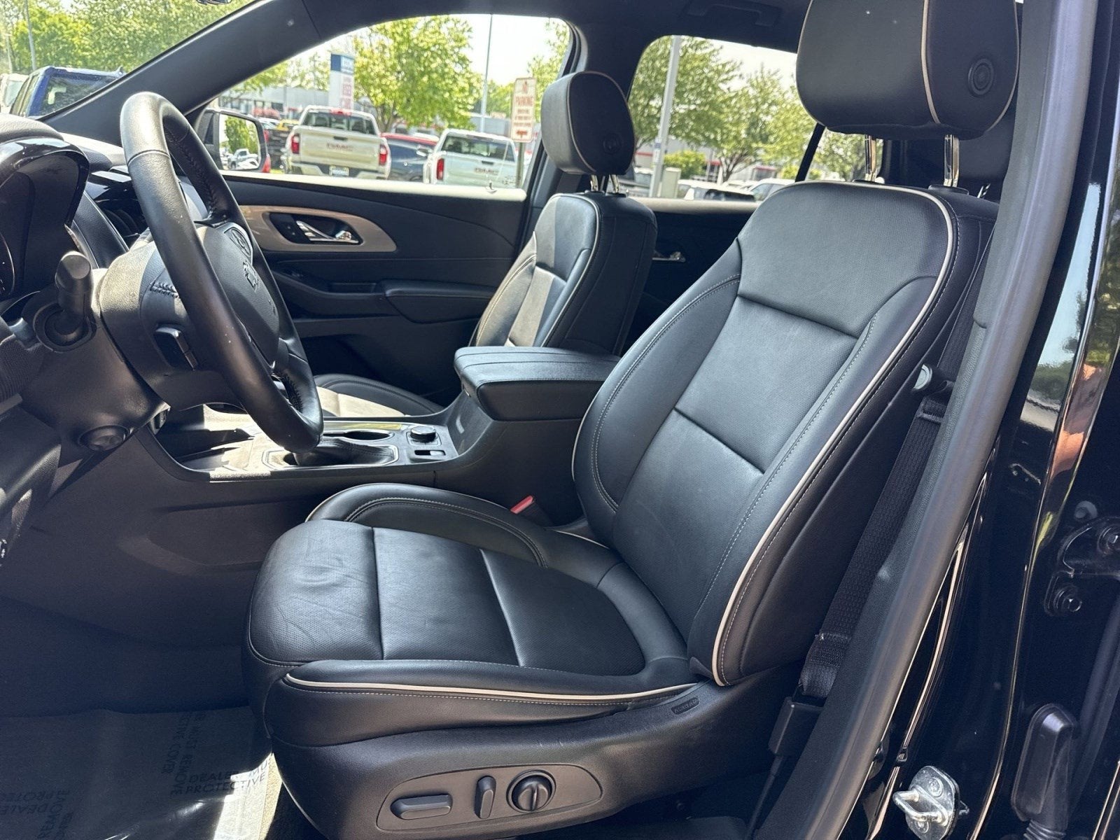 2022 Chevrolet Traverse Premier