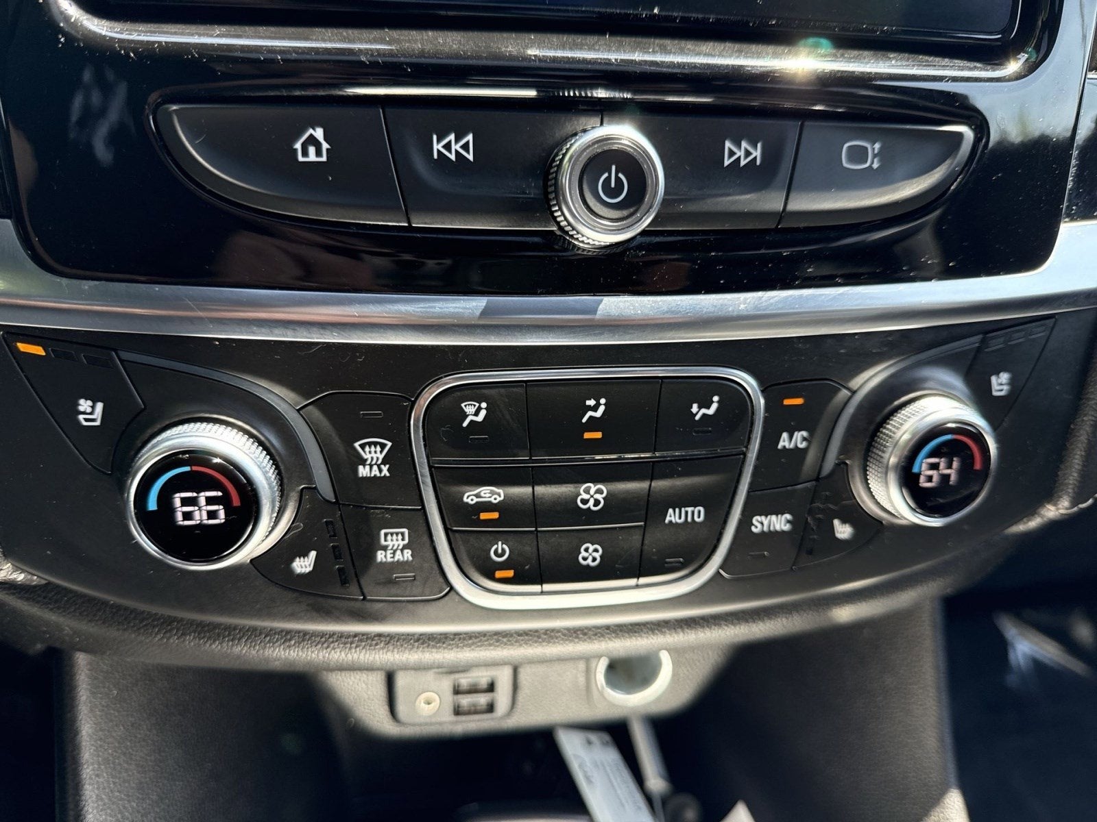 2022 Chevrolet Traverse Premier