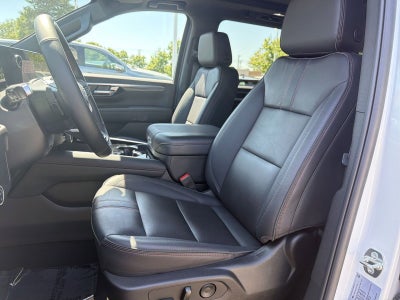 2025 Chevrolet Suburban RST