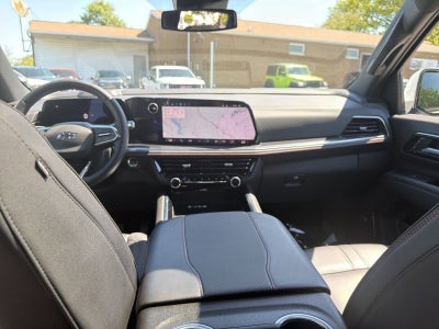 2025 Chevrolet Suburban RST