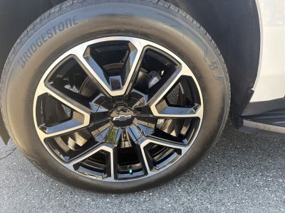 2025 Chevrolet Suburban RST