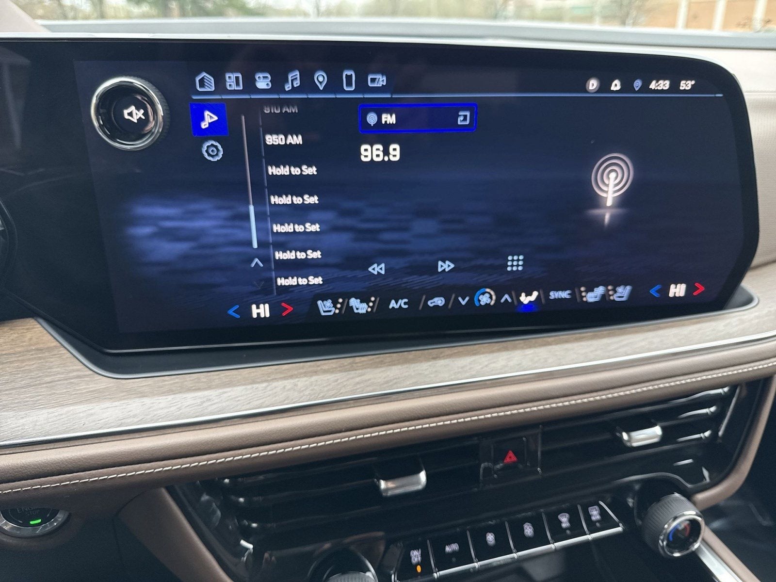 2025 Chevrolet Suburban High Country