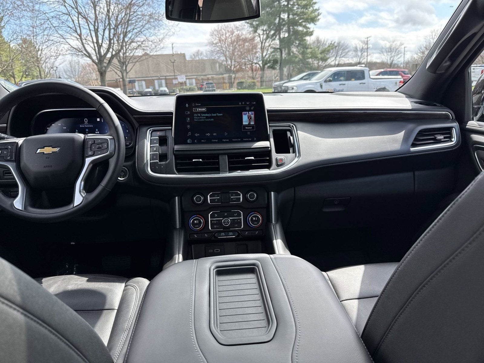2023 Chevrolet Suburban LT