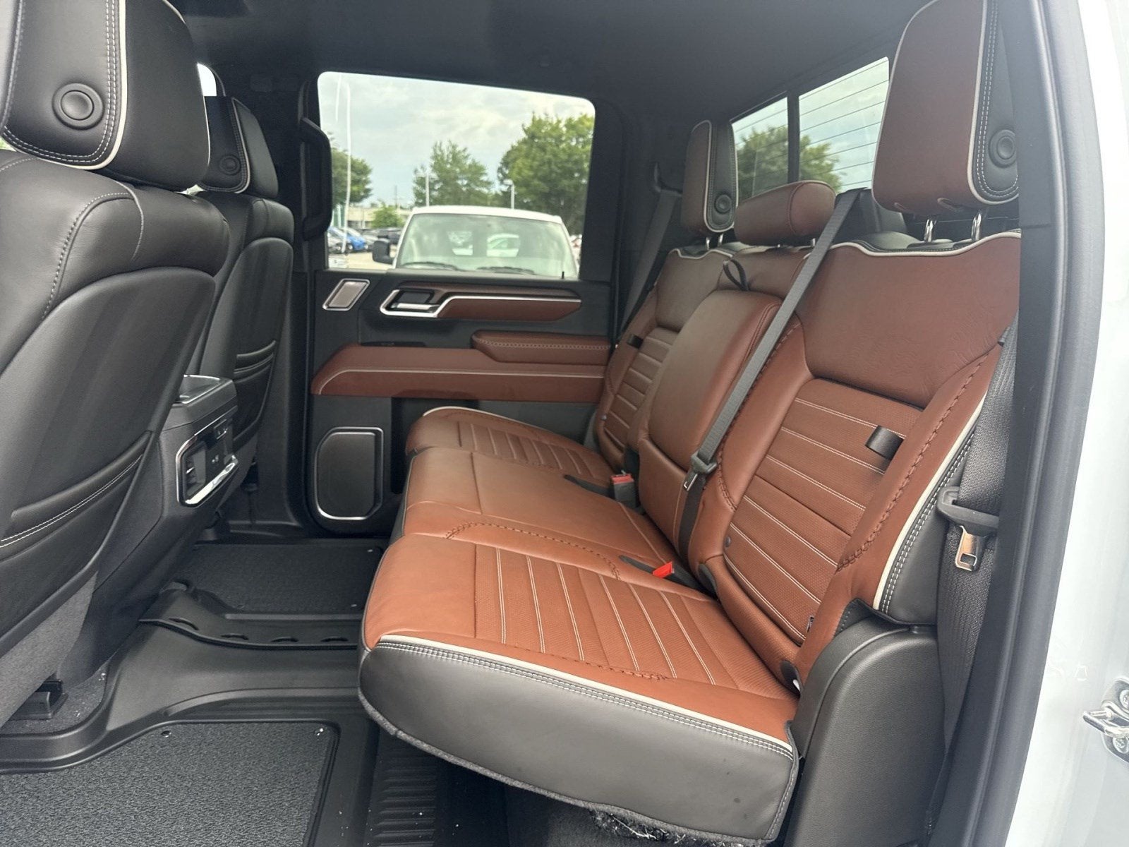 2026 GMC Sierra 3500 HD Denali Ultimate DRW