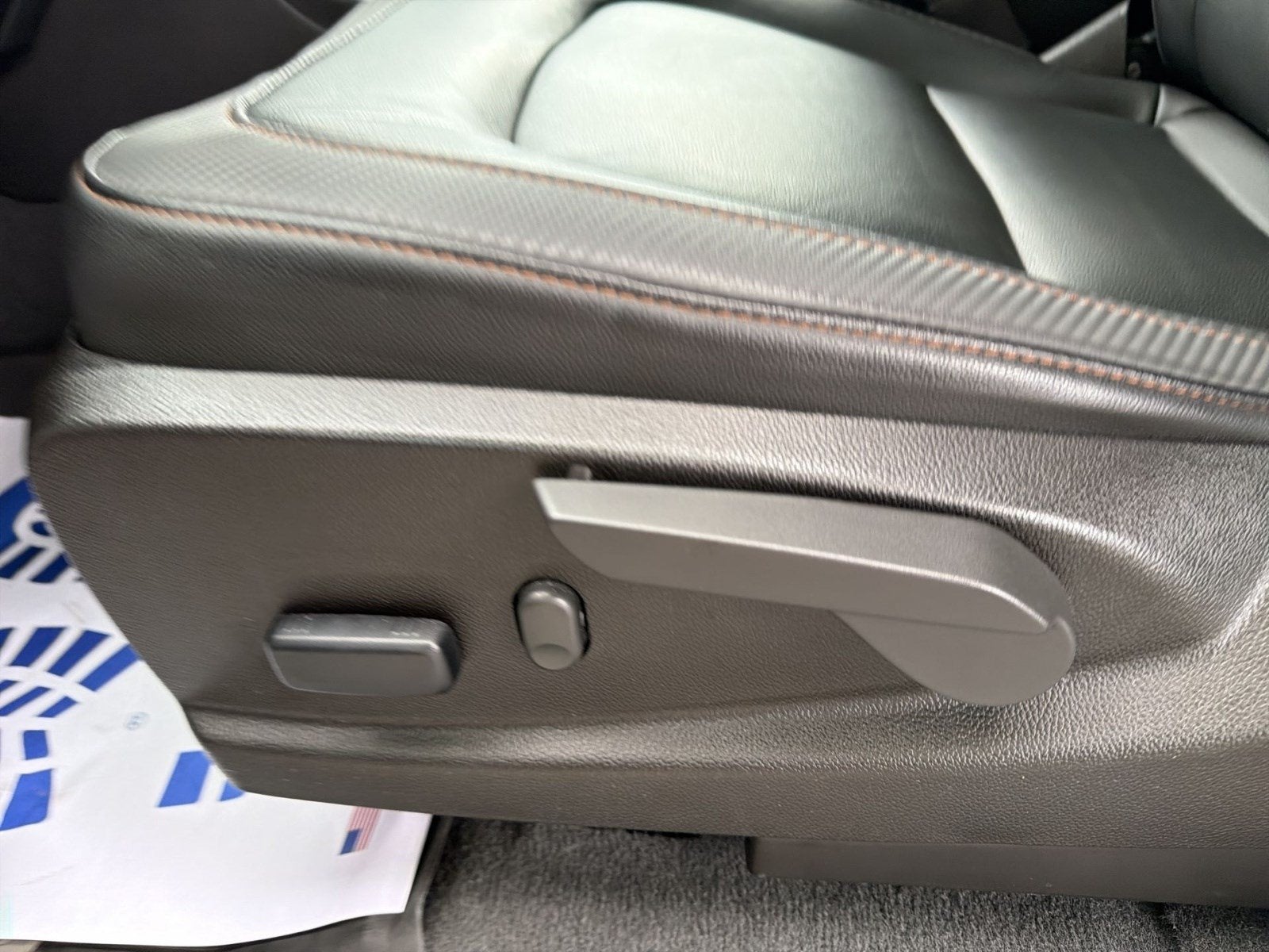 2022 GMC Canyon AT4 - Leather