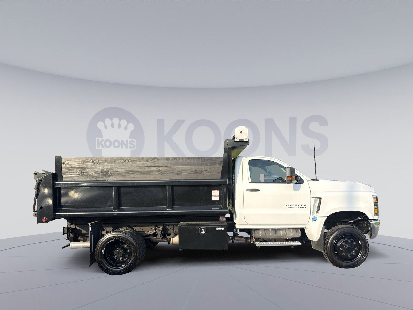 2024 Chevrolet Silverado 5500 HD Work Truck