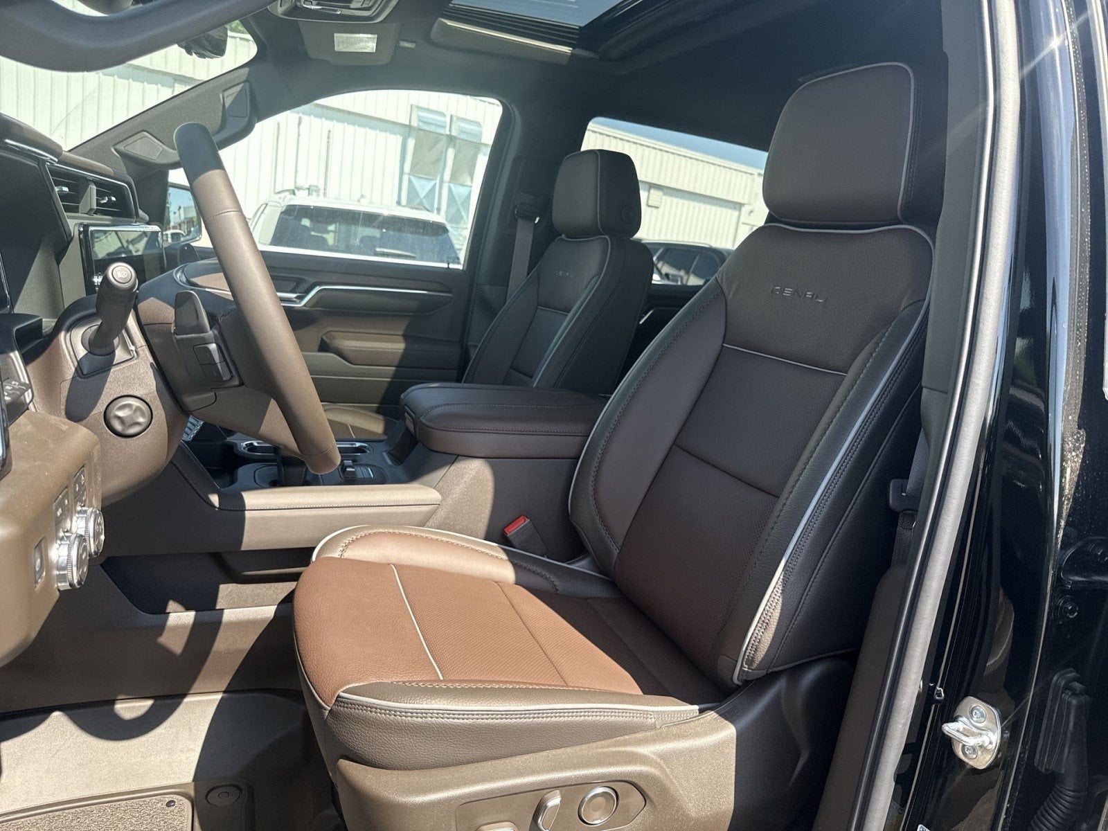 2026 GMC Sierra 1500 Denali - Photo 8