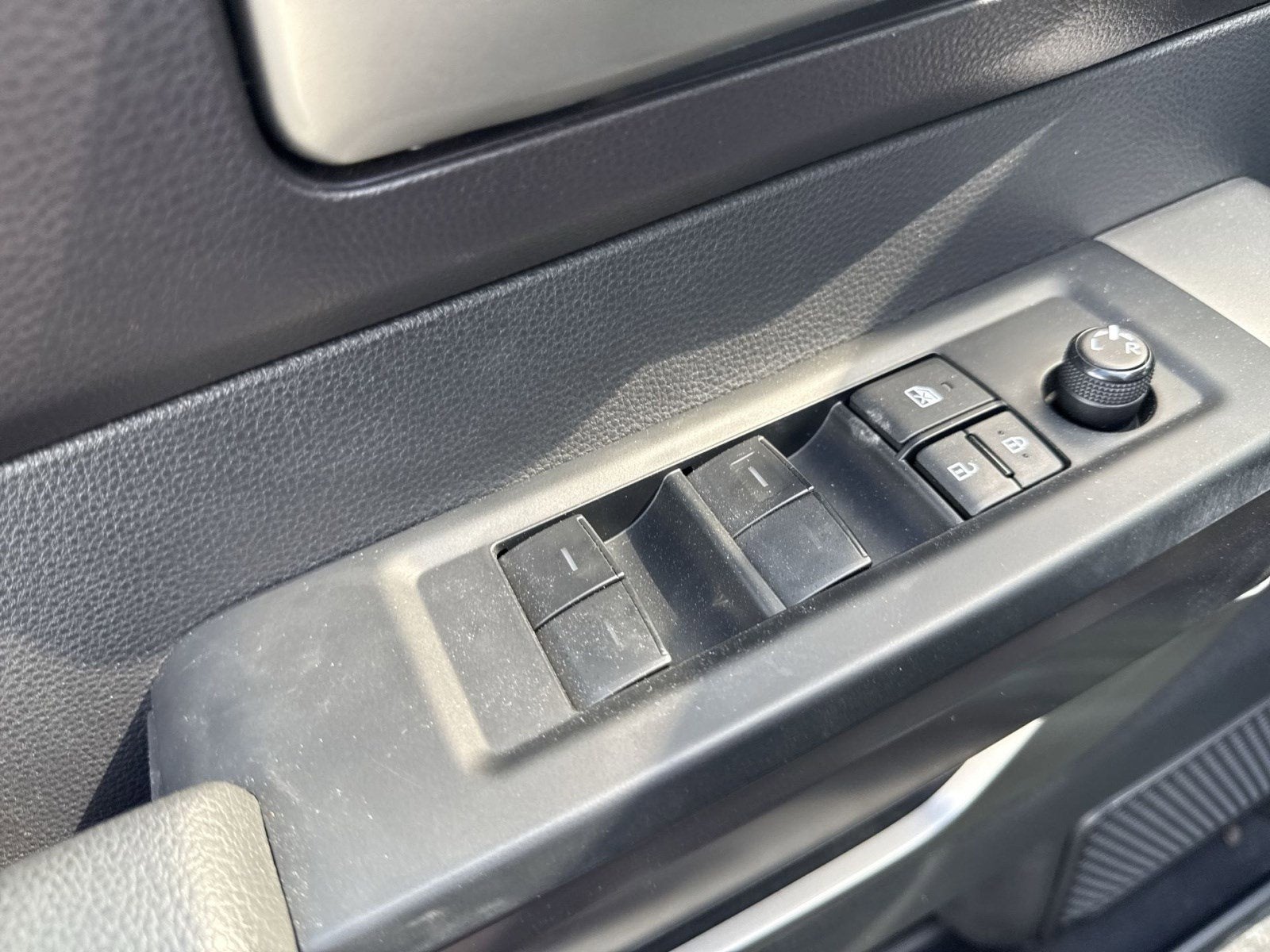 2023 Toyota Tundra 4WD SR5