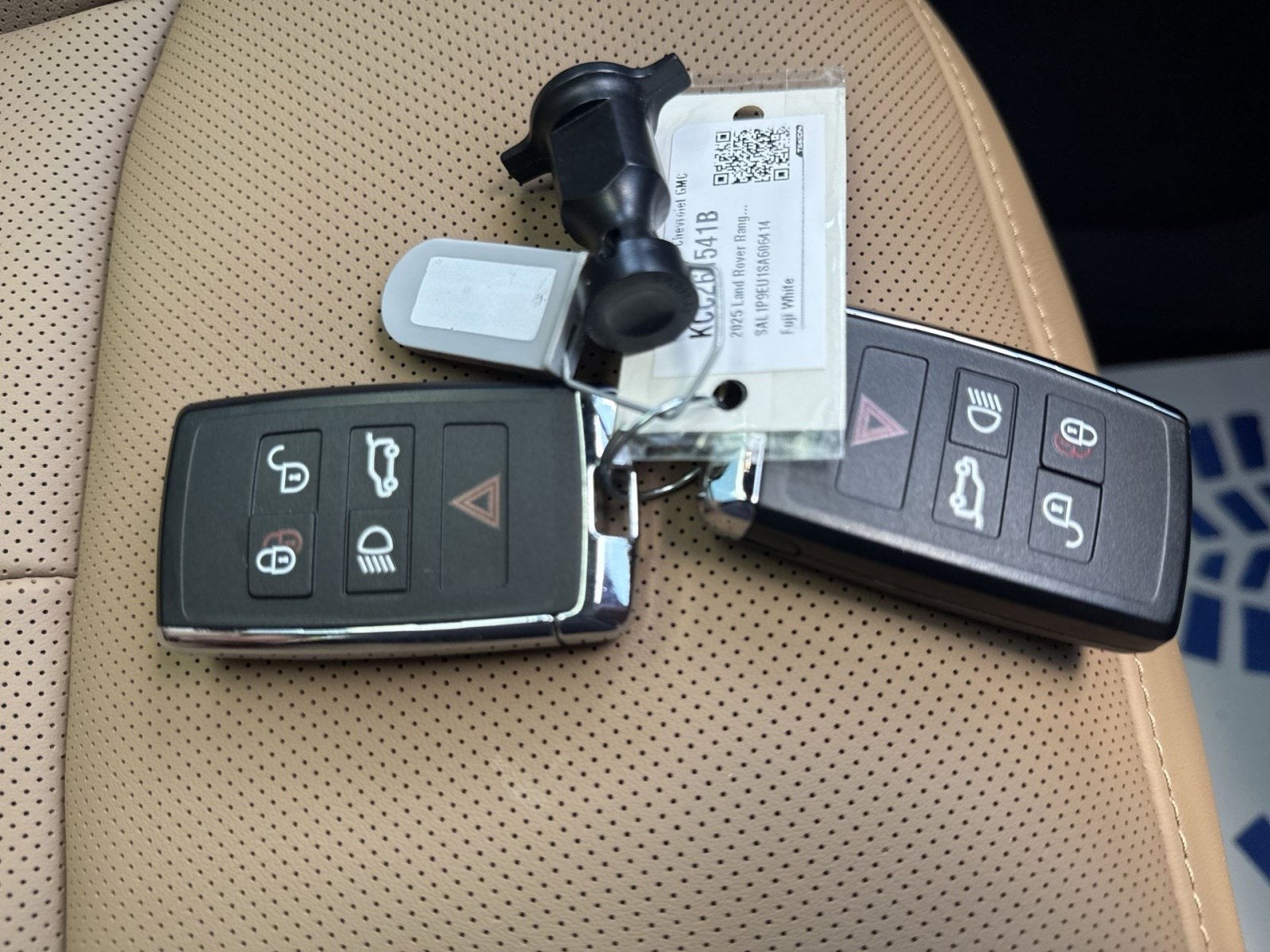 2025 Land Rover Range Rover Sport SE