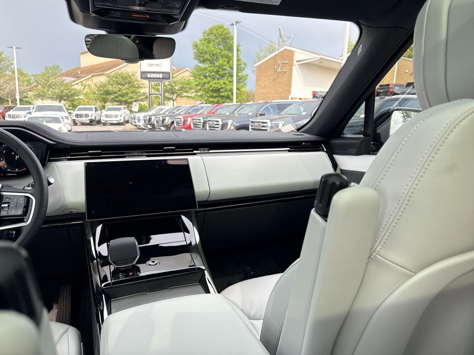 2024 Land Rover Range Rover Sport SE