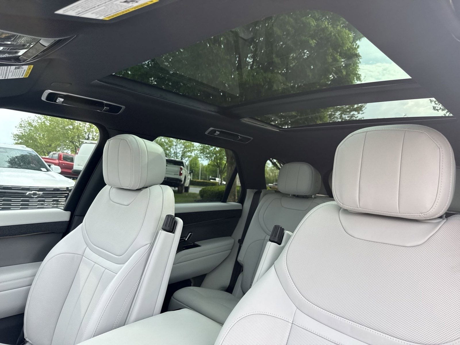 2024 Land Rover Range Rover Sport SE