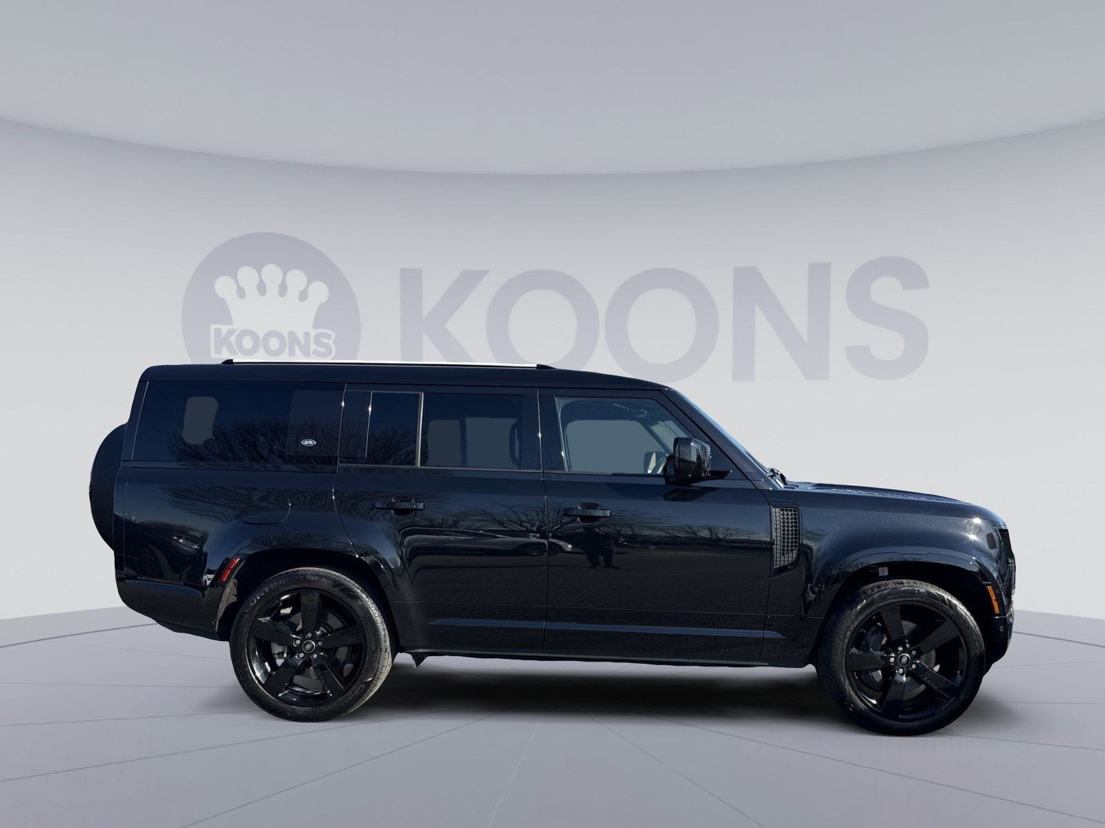 2024 Land Rover Defender X-Dynamic SE