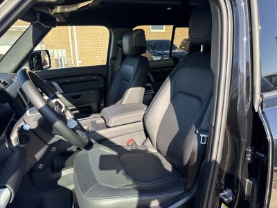 2024 Land Rover Defender X-Dynamic SE