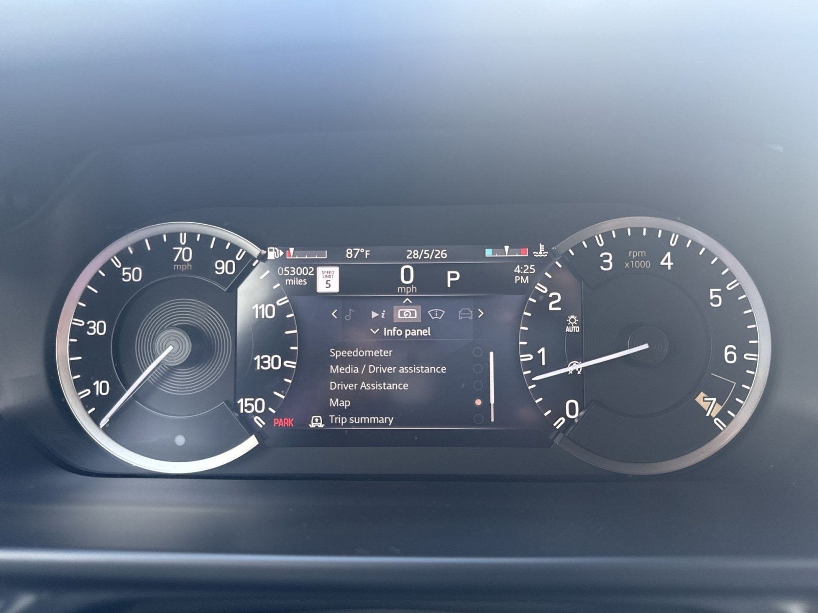 2023 Land Rover Defender V8