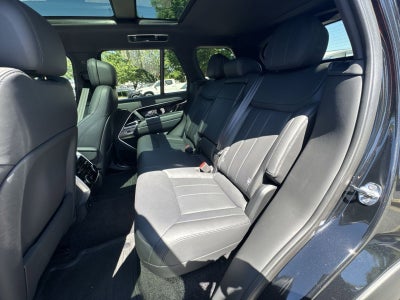 2025 Land Rover Range Rover SE